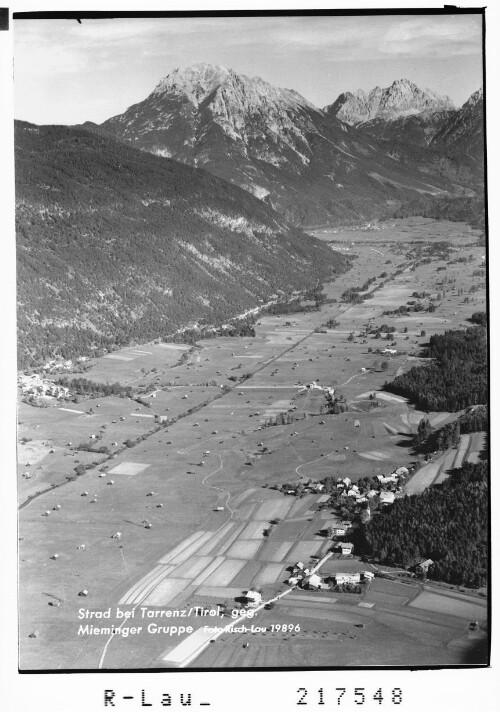 Strad bei Tarrenz / Tirol gegen Mieminger Gruppe