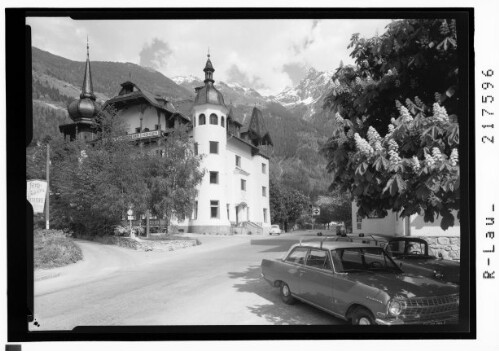 [Hotel Drei Mohren in Ötz im Ötztal gegen Acherkogel]