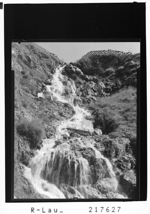 [Wasserfall bei Kaisers / Tirol]