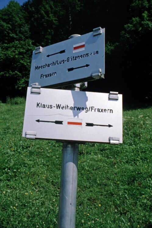 [Klaus - Fraxern, alter Wegeiser]