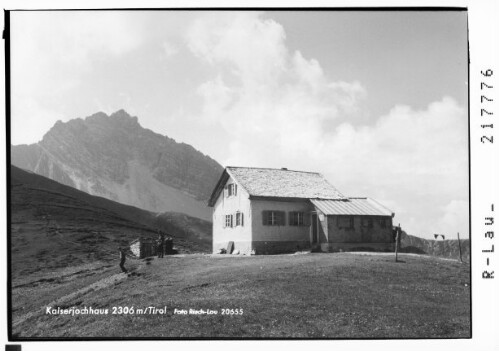 Kaiserjochhaus 2306 m / Tirol : [Kaiserjochhaus mit Blick zur Fallesinspitze]