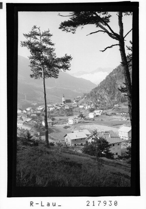 [Arzl im Pitztal mit Blick zum Kaunergrat / Tirol]