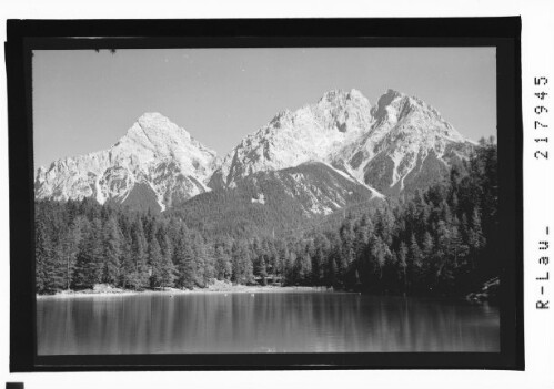[Mittersee im Fernpassgebiet gegen Sonnenspitze und Wampeter Schrofen / Tirol]