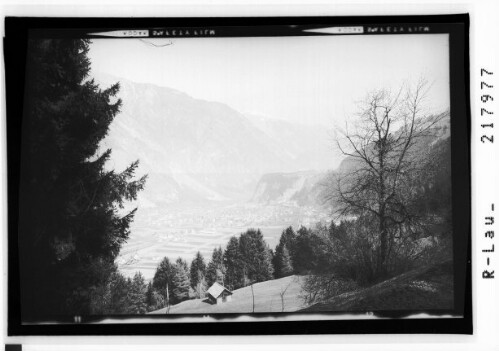 [Zams in Tirol gegen Lechtaler Alpen]