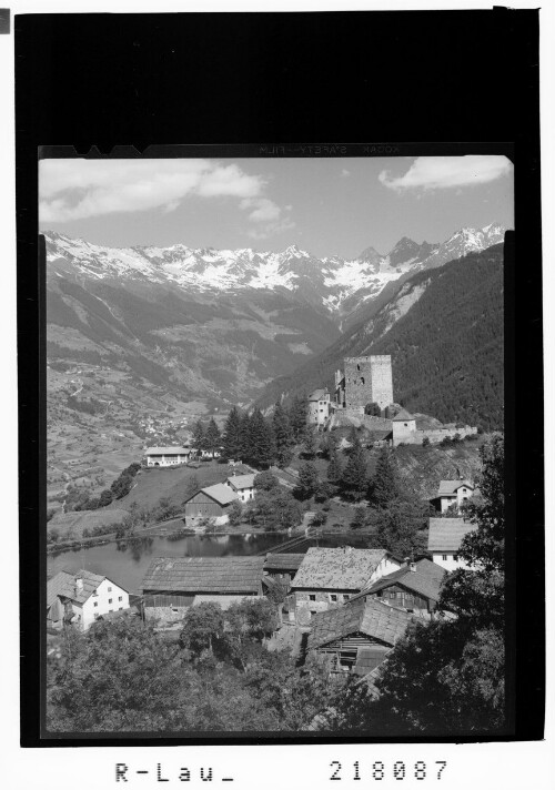 [Burg Laudegg bei Ladis im Oberinntal mit Blick zum Kaunergrat / Tirol]