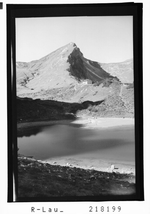 [Landsberger Hütte gegen Rote Spitze / Tirol]