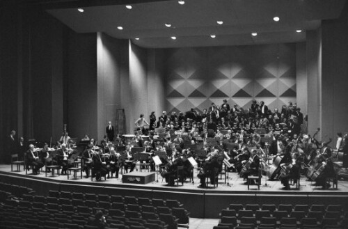 [Probe der Wiener Philharmoniker mit dem Wiener Jeunesse Chor und den Wiener Sängerknaben]