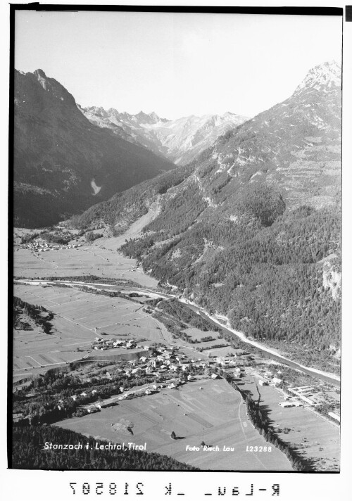 Stanzach im Lechtal, Tirol : [Stanzach im Lechtal gegen Vorderhornbach und Hornbachtal mit Hornbachkette und Rauheck]