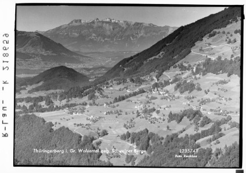 Thüringerberg im Grossen Walsertal gegen Schweizer Berge : [Thüringerberg im Walgau gegen Alpsteingruppe mit Altmann und Säntis]