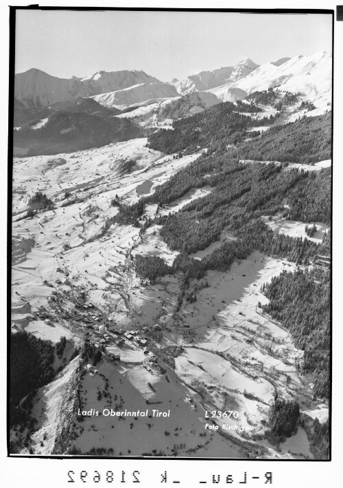 Ladis Oberinntal Tirol : [Ladis gegen Heuberg und Furgler]