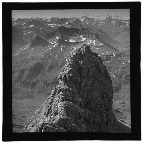 [Eine Bergtour von Schröcken über Braunarlspitze, Butzensee, Körbersee, Widderstein nach Warth]