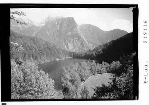[Piburger See bei Ötz im Ötztal gegen Acherkogel]