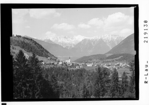 [Arzl im Pitztal gegen Heiterwand und Rauchberg]