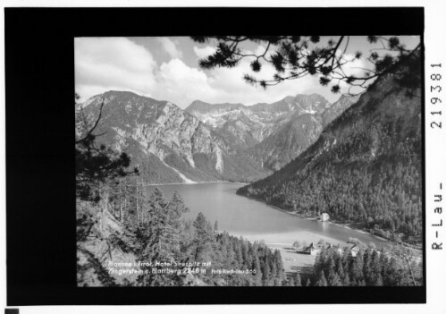 Plansee in Tirol Hotel Seespitz mit Zingerstein und Blattberg 2248 m : [Hotel Seespitze am Plansee gegen Pitzenegg und Zingerstein]