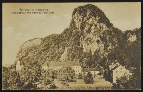 Hohenems, Vorarlberg : Schloßplatz mit Gasthaus zur Post