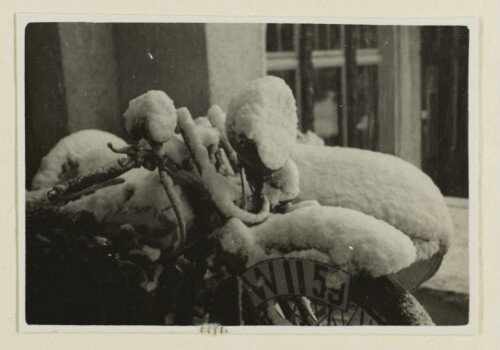 [Norbert Bertolini und seine Brough Superior]