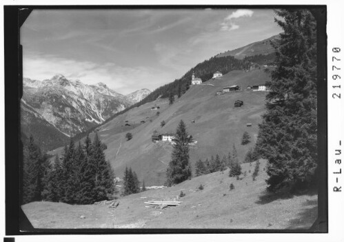 Kaisers im Lechtal 1522 m mit Allgäuer Berge : [Kaisers im Kaisertal gegen Allgäuer Alpen]