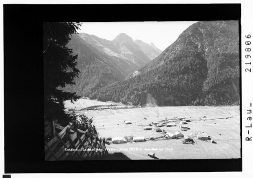 Schönau im Lechtal gegen Wetterspitze 2898 m