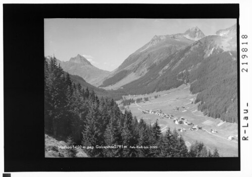 Mathon 1450 m gegen Gaisspitze 2791 m : [Mathon im Paznaun gegen Ballunspitze und Gaisspitze]