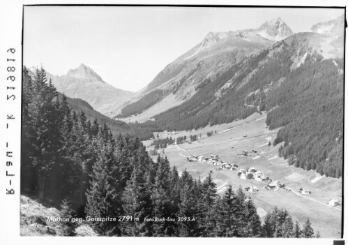 Mathon gegen Gaisspitze 2791 m : [Mathon im Paznaun gegen Ballunspitze und Gaisspitze]