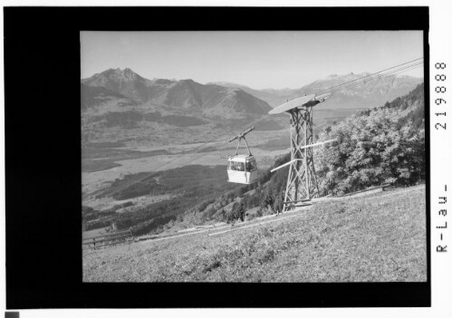 [Dünserbergbahn gegen Drei Schwestern und Alpsteingruppe mit Altmann und Säntis]