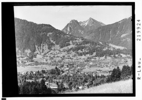 [Nenzing im Walgau gegen Eckskopf und Burgstallkopf]