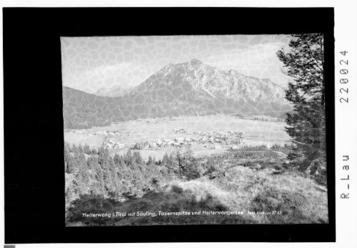 Heiterwang in Tirol mit Säuling / Tauernspitze und Heiterwangersee