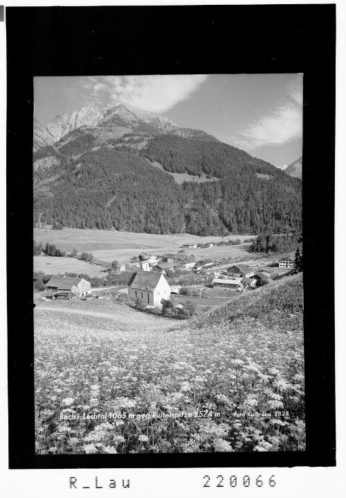 Bach im Lechtal 1065 m gegen Ruitelspitze 2574 m