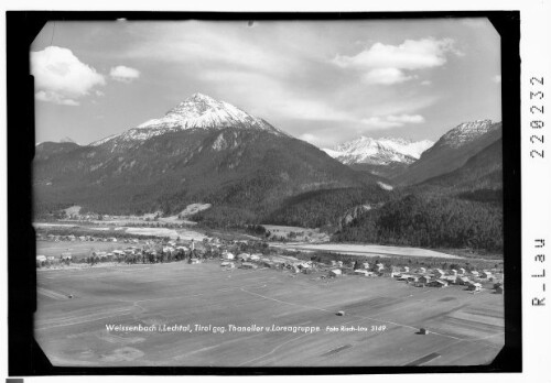 Weissenbach im Lechtal gegen Thaneller und Loreagruppe