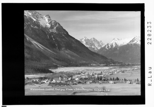 Weissenbach im Lechtal in Tirol gegen Klimmspitze und Schwellenspitze