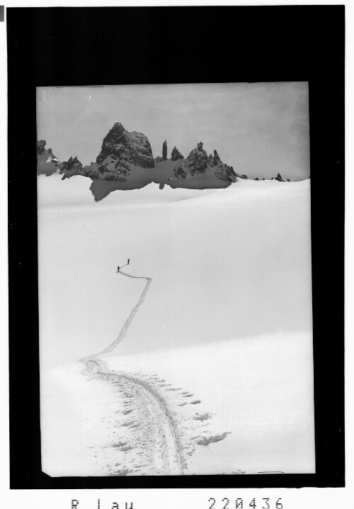 [Silvretta / Totenfeld und Totennadeln 2987 m]