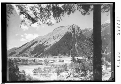 Häselgehr im Lechtal mit Häselgehrberg / Tirol