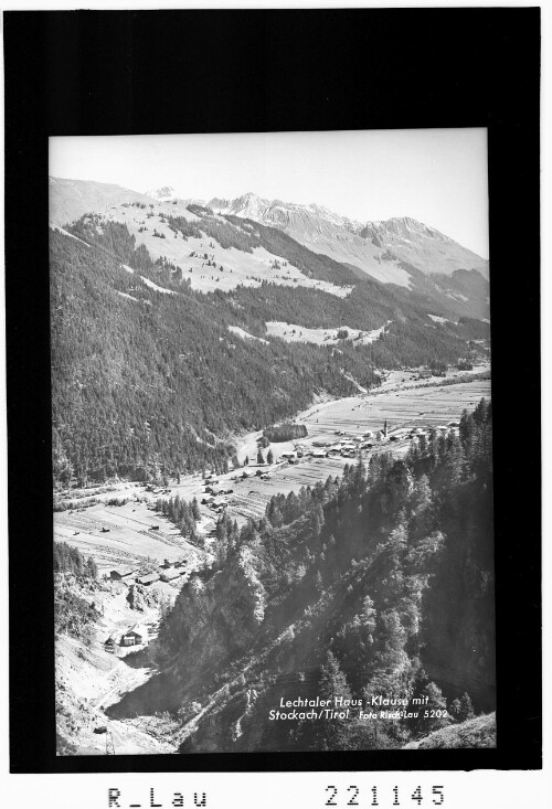 Lechtaler Haus - Klause mit Stockach / Tirol : [Lechtalhaus und Stackach gegen Allgäuer Alpen mit Kreuzkarspitze]
