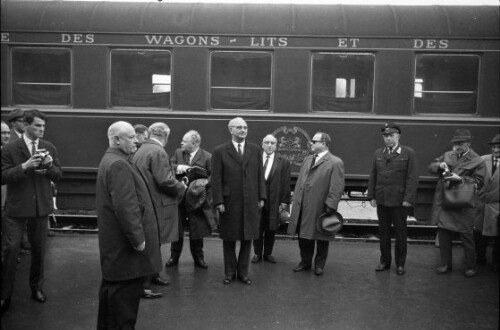 Ankunft von Bundespräsident Jonas am Bregenzer Bahnhof