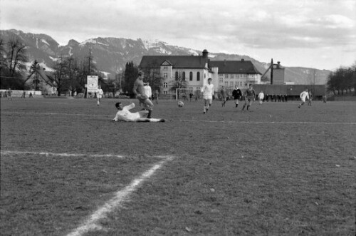 Fußballmatch FC Dornbirn gegen Austria Lustenau im Lustenauer Reichshofstadion