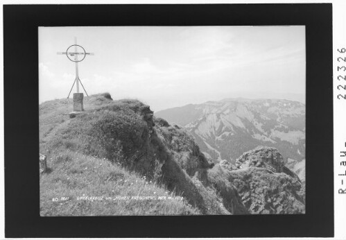 Gipfelkreuz am Hohen Freschen 2006 m / Vorarlberg