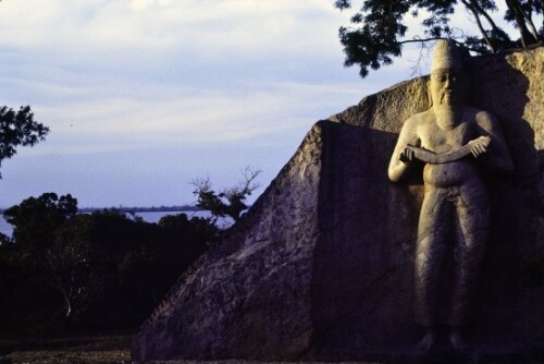 [Statue des Königs Parakramabahu]