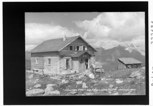 Ascherhütte 2300 m gegen Parseierspitze 3038 m