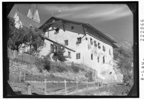 Kauns 1059 m im Kaunertal in Tirol / Gasthof zum Hirschen