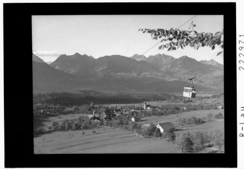 Schnifis mit Schnifisbergbahn gegen Rhätikon