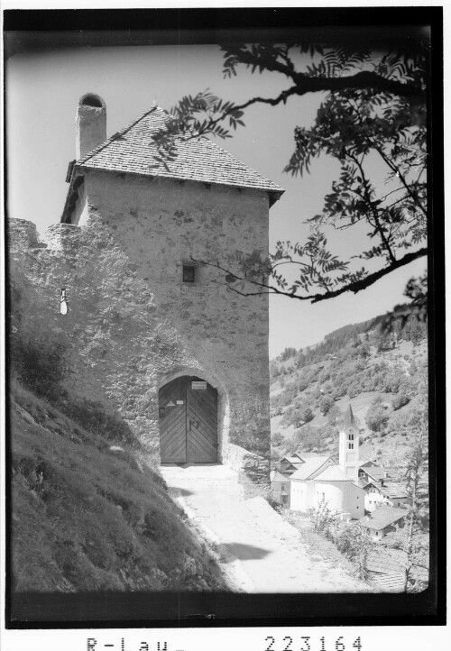 [Aus Ladis im Oberinntal / Tirol]