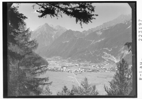 [Pfunds im Oberinntal mit Mundinturm und Kreuzjoch]