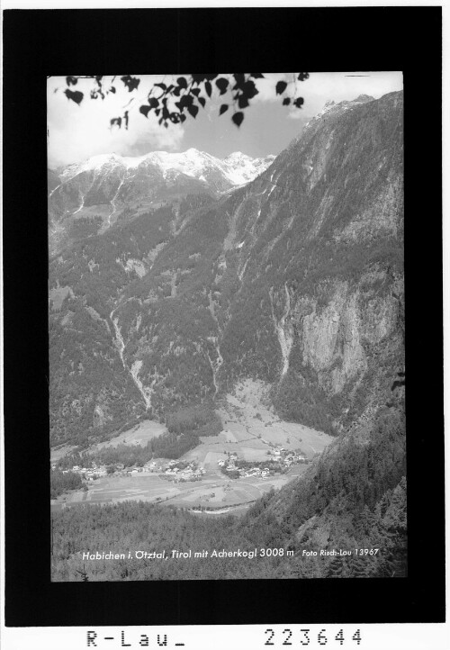 Habichen im Ötztal / Tirol mit Acherkogel 3008 m