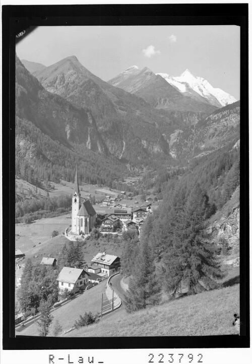 [Heiligenblut mit Blick zum Großglockner / Kärnten]