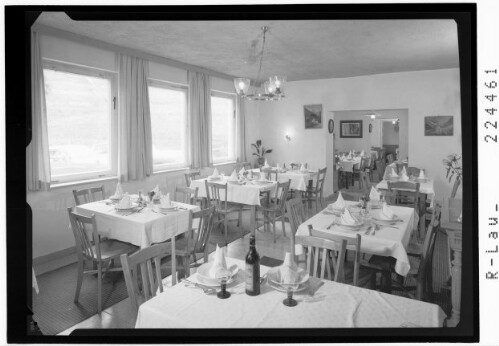 [Speiseraum im Hotel Grieserhof in Gries am Brenner / Tirol]