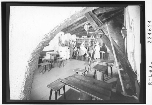 [Almbar im Gasthof Waldheim in Gries am Brenner / Tirol]