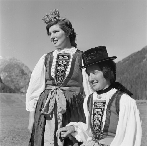 Lecher Tracht, Frauentracht