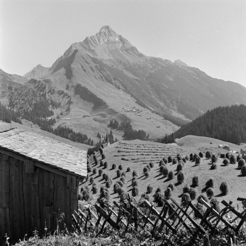 Warth, Blick von den Huberställen nach Gehren, Lechleiten und Biberkopf