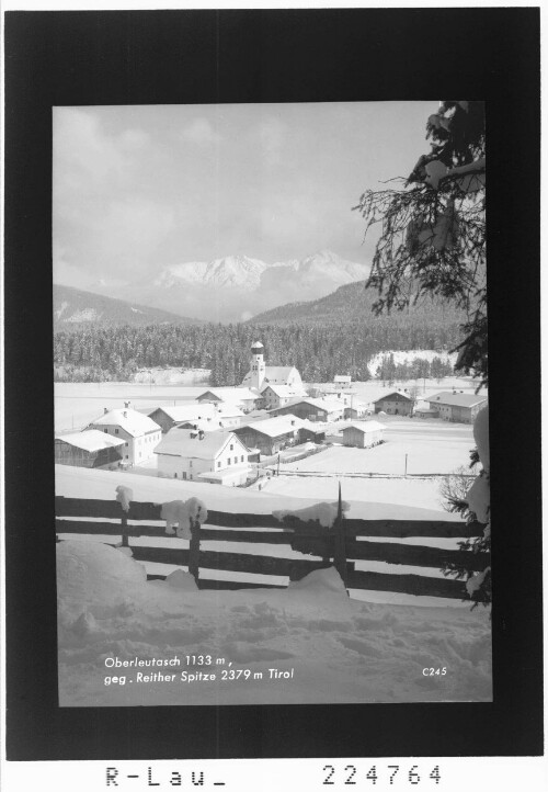 Oberleutasch 1133 m gegen Reither Spitze 2379 m / Tirol : [Kirchplatzl]