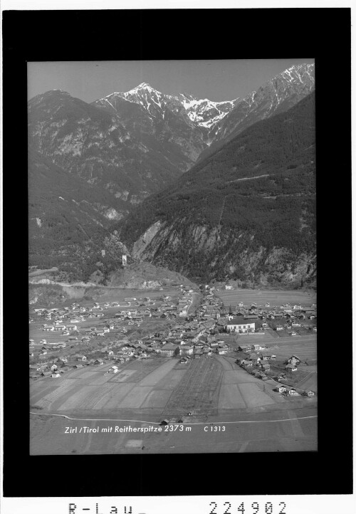 Zirl / Tirol mit Reitherspitze 2373 m